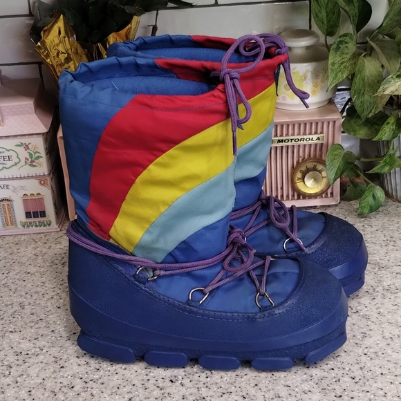 Vintage Shoes - Vintage 80's Moon Boots Snow Shoes Size 7-8